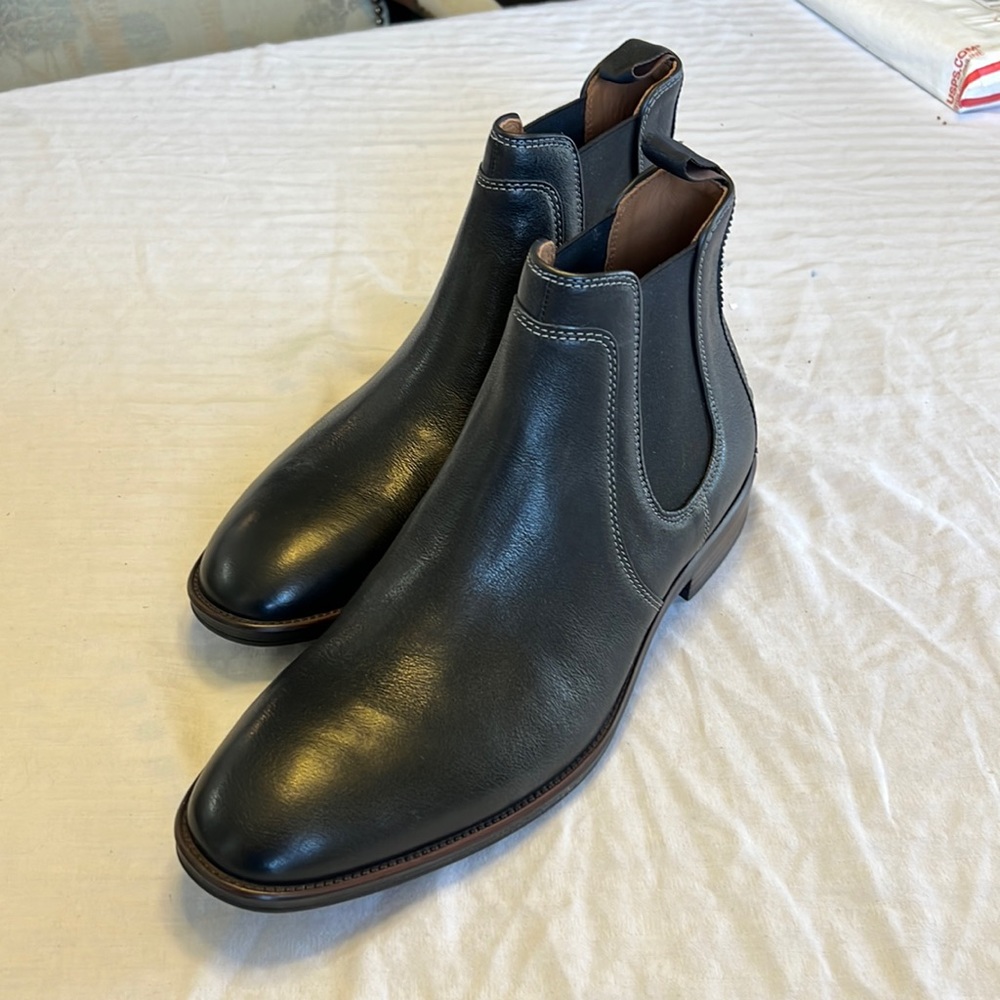 NEW J&M Hendrick Chelsea Sz. 10M Black.